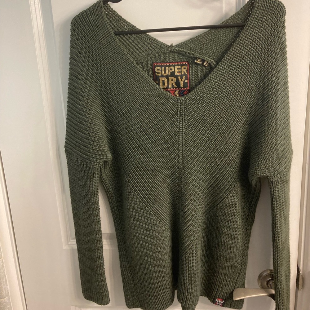 Superdry V-neck sweater size 4